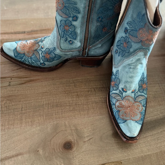 Circle G Blue Embroidered Western Boots - Picture 4 of 6